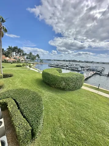 167 Yacht Club Way Hypoluxo FL 33462