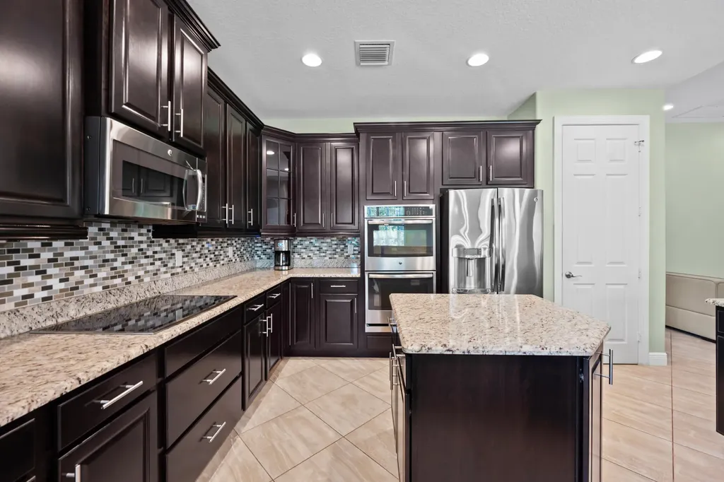 7589 Fieldstone Ranch Square Vero Beach FL 32967