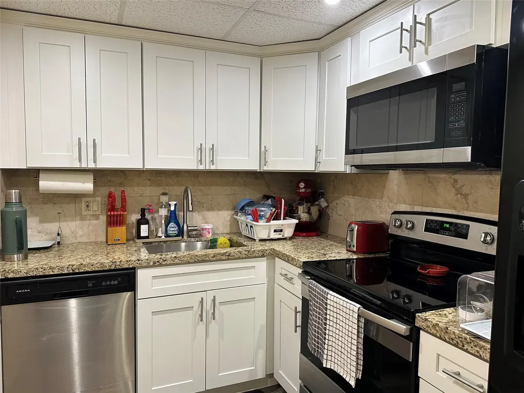 4156 Inverrary Drive Lauderhill FL 33319