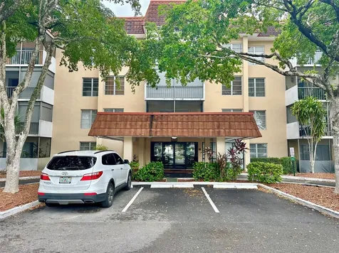 4156 Inverrary Drive Lauderhill FL 33319