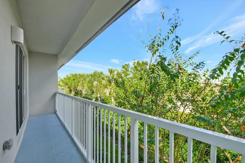 220 Pioneer Way Royal Palm Beach FL 33411