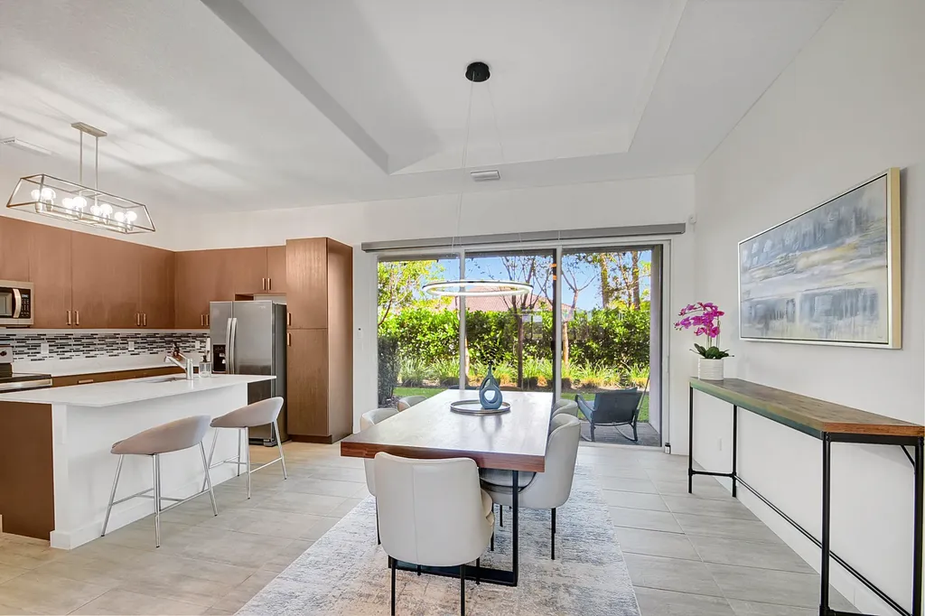 220 Pioneer Way Royal Palm Beach FL 33411