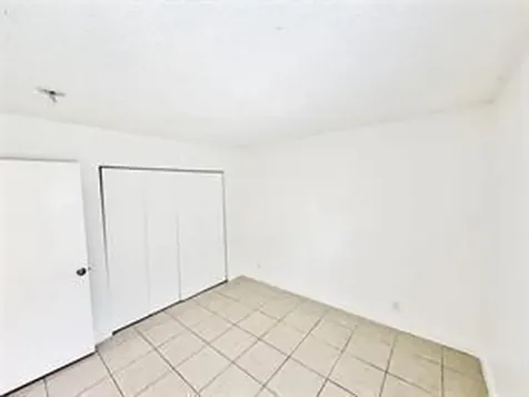 1136 NW 5th Court Fort Lauderdale FL 33311