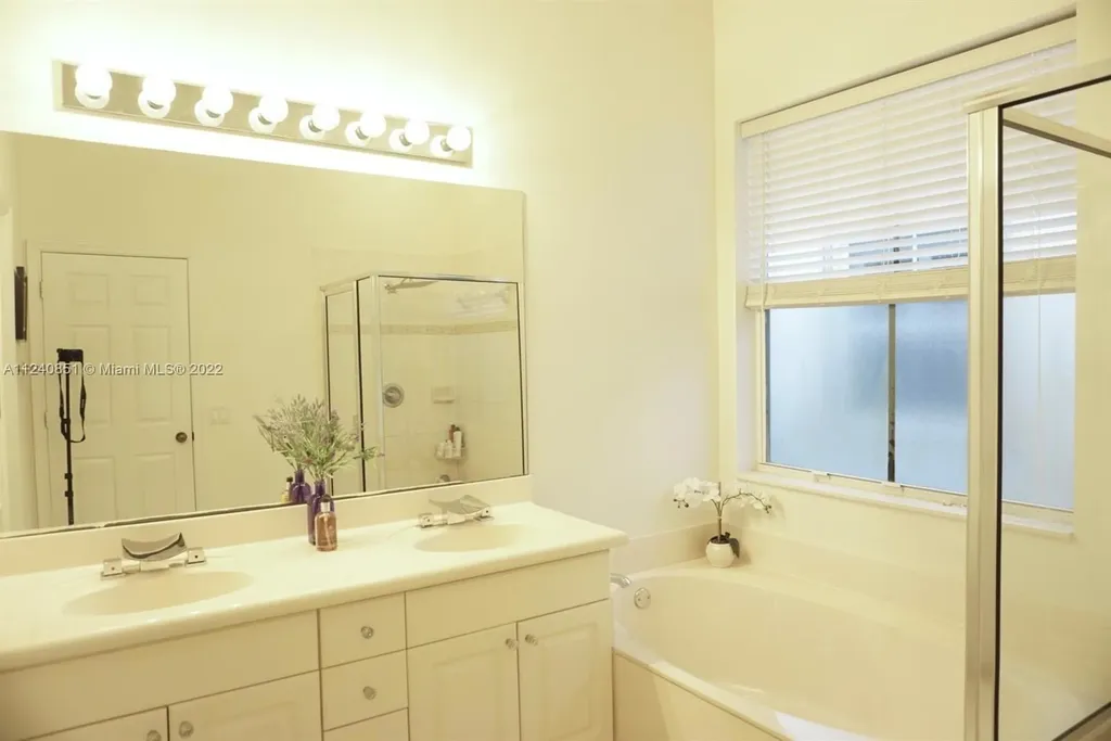 878 Lavender Circle Weston FL 33327