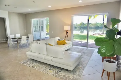 878 Lavender Circle Weston FL 33327