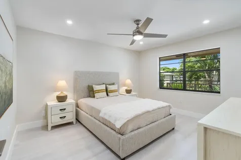 52 Stratford Lane W Boynton Beach FL 33436