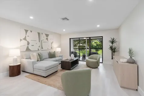 52 Stratford Lane W Boynton Beach FL 33436