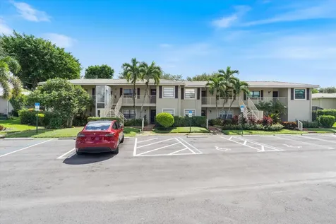 52 Stratford Lane W Boynton Beach FL 33436