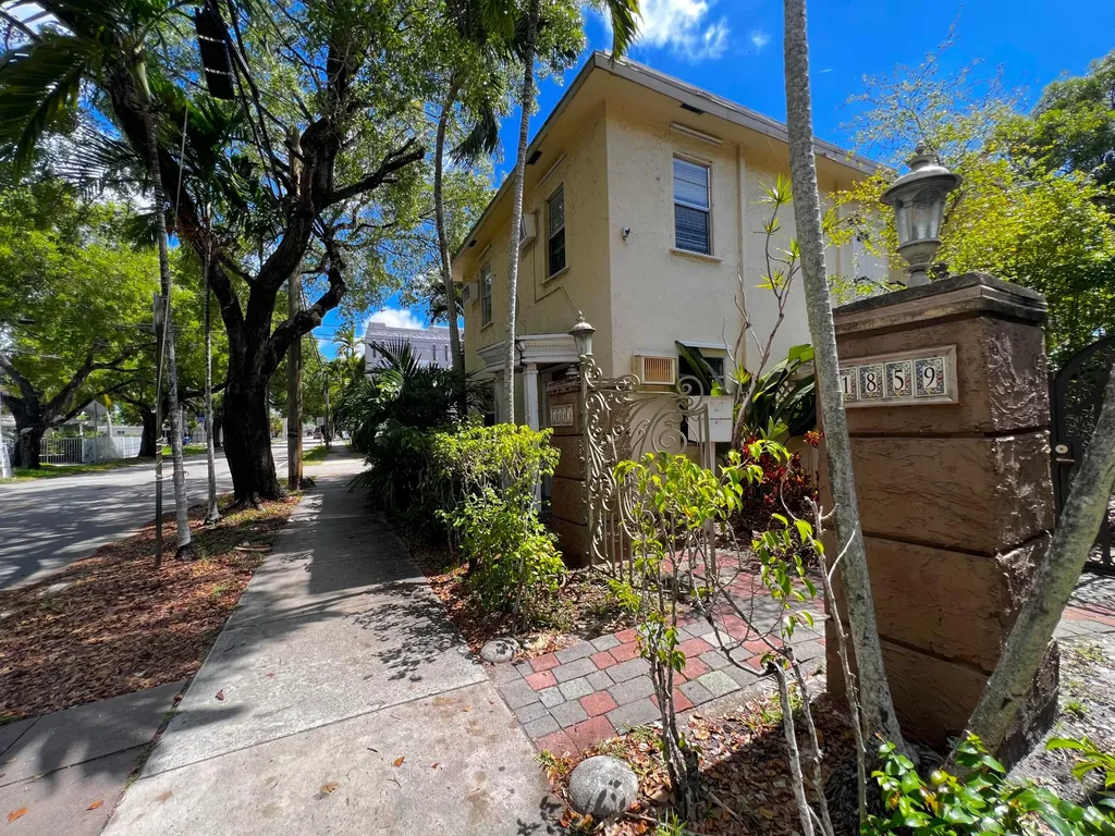 1859 Buchanan Street Hollywood FL 33020
