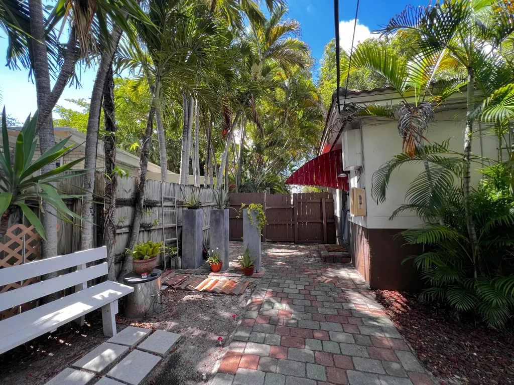 1859 Buchanan Street Hollywood FL 33020