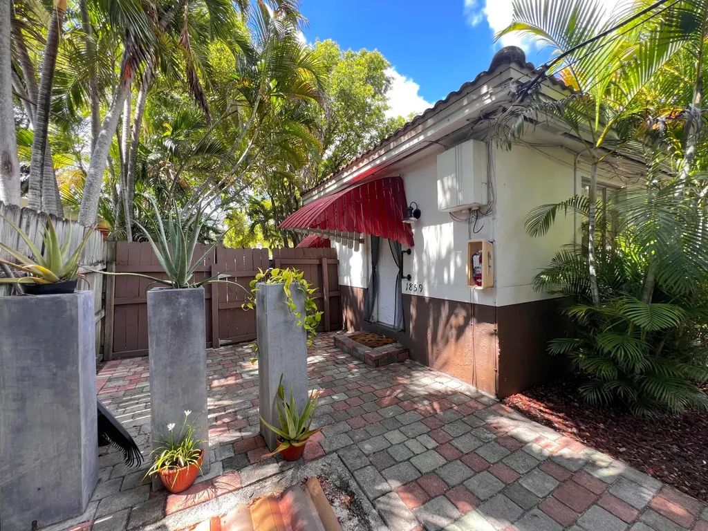 1859 Buchanan Street Hollywood FL 33020