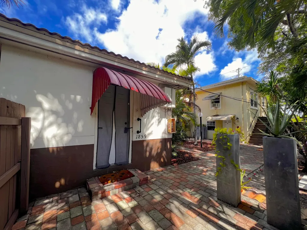 1859 Buchanan Street Hollywood FL 33020