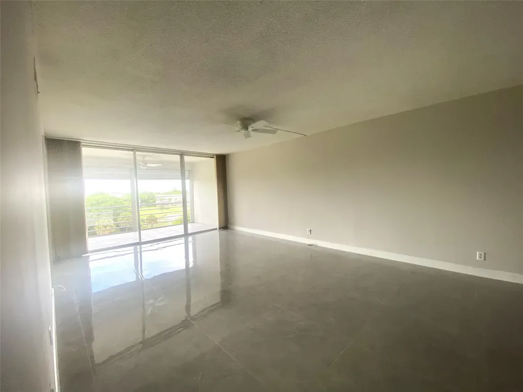 2671 S Course Drive Pompano Beach FL 33069