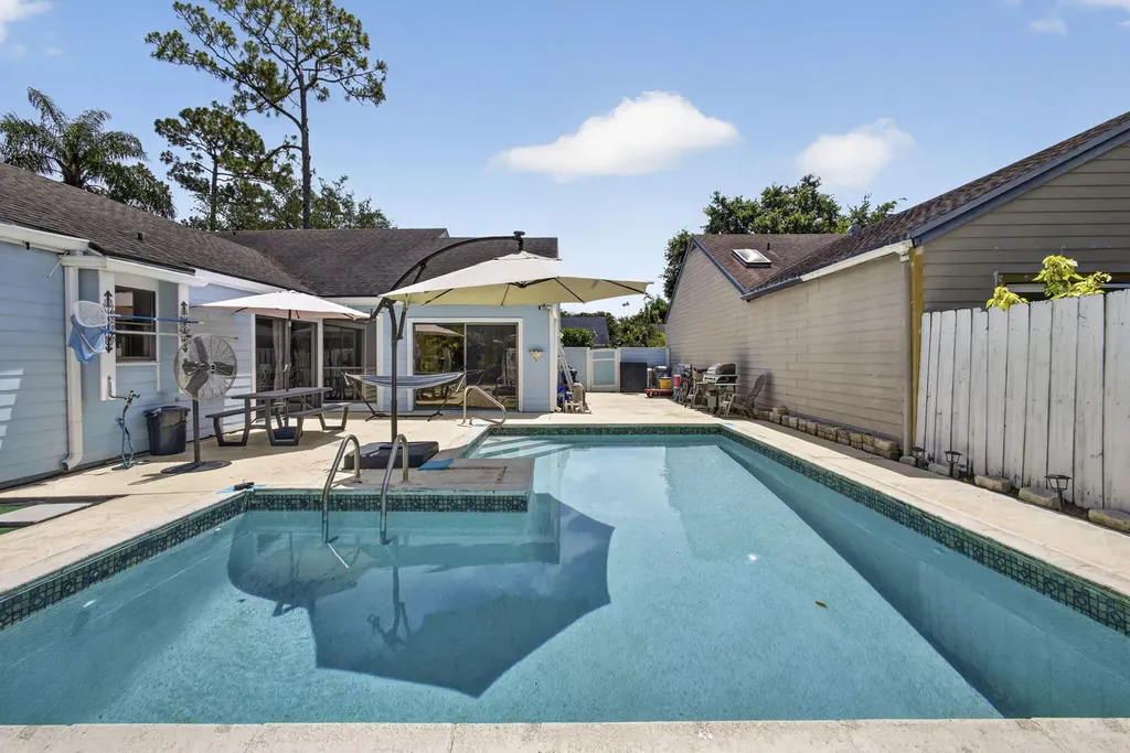 537 Goldenwood Way Wellington FL 33414