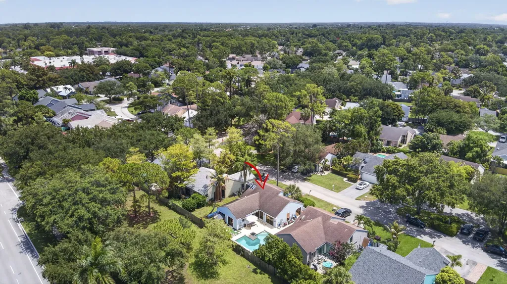 537 Goldenwood Way Wellington FL 33414
