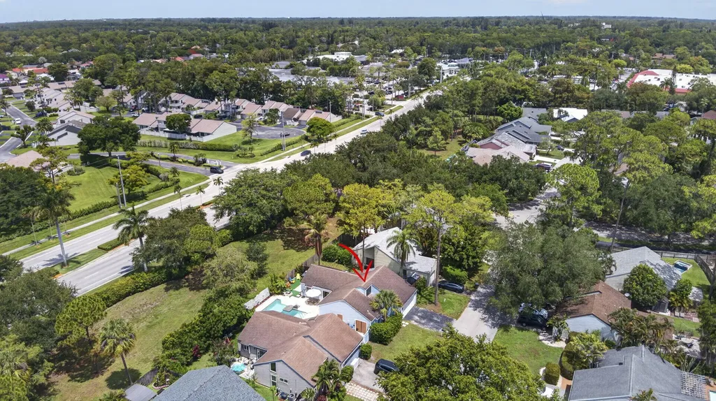 537 Goldenwood Way Wellington FL 33414
