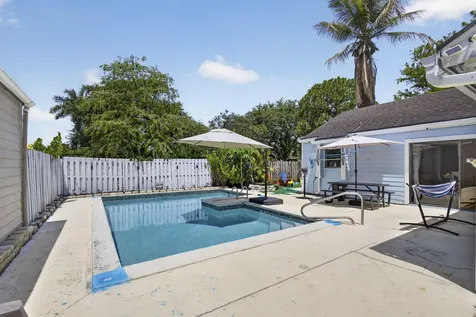 537 Goldenwood Way Wellington FL 33414