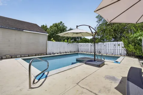 537 Goldenwood Way Wellington FL 33414