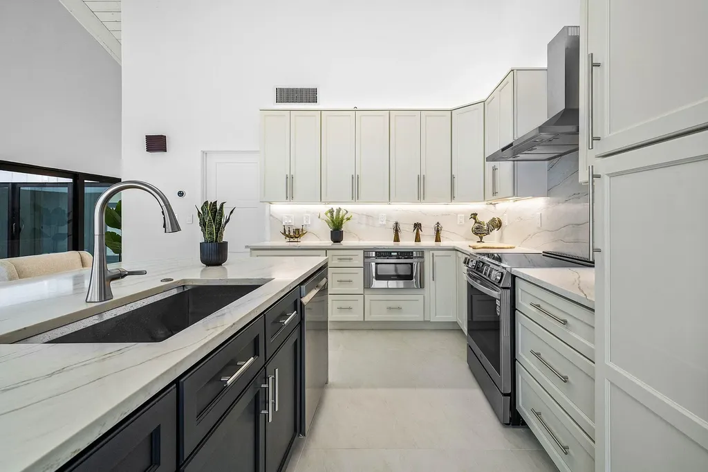 1520 SW 17th Street Boca Raton FL 33486