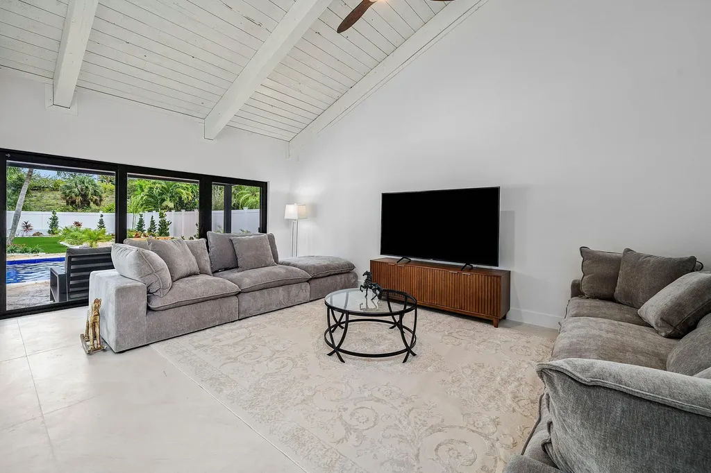1520 SW 17th Street Boca Raton FL 33486