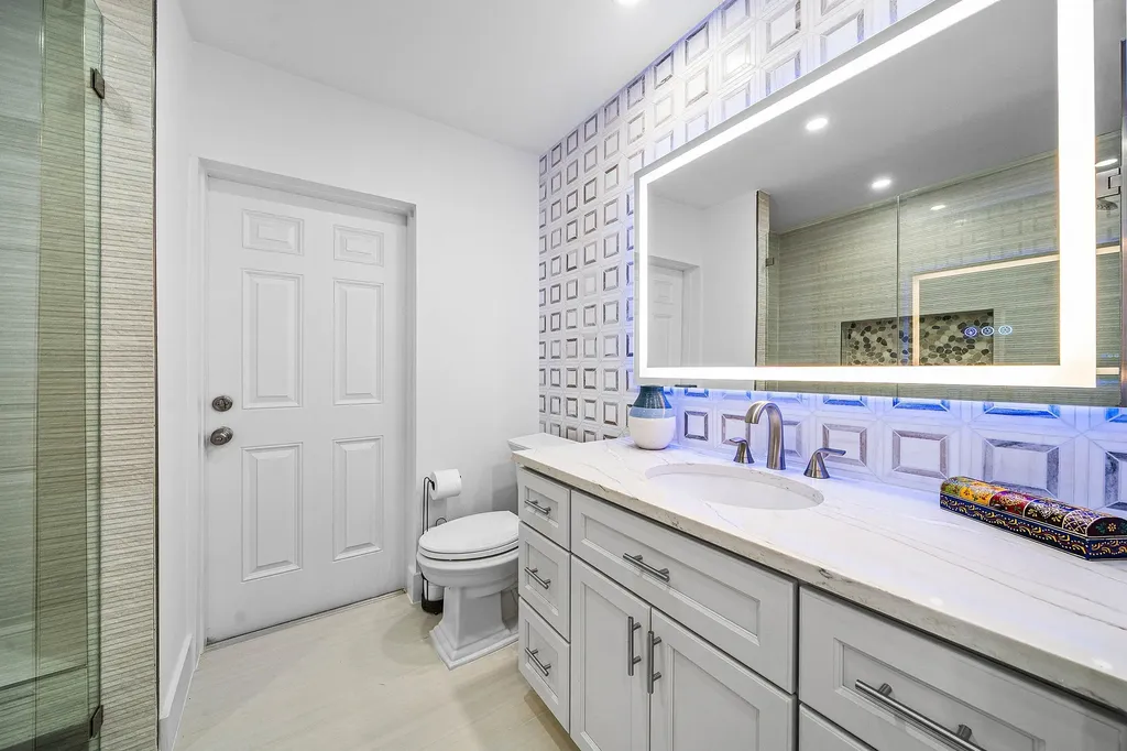 1520 SW 17th Street Boca Raton FL 33486