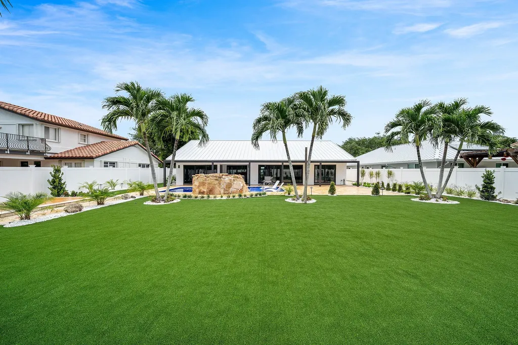 1520 SW 17th Street Boca Raton FL 33486