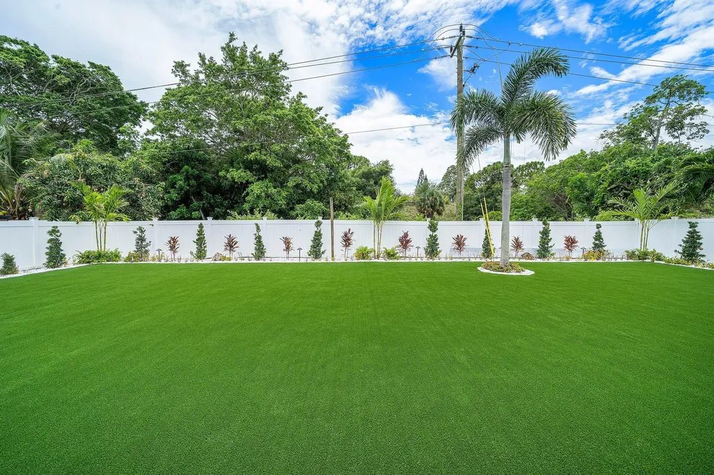 1520 SW 17th Street Boca Raton FL 33486