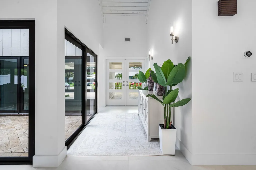 1520 SW 17th Street Boca Raton FL 33486