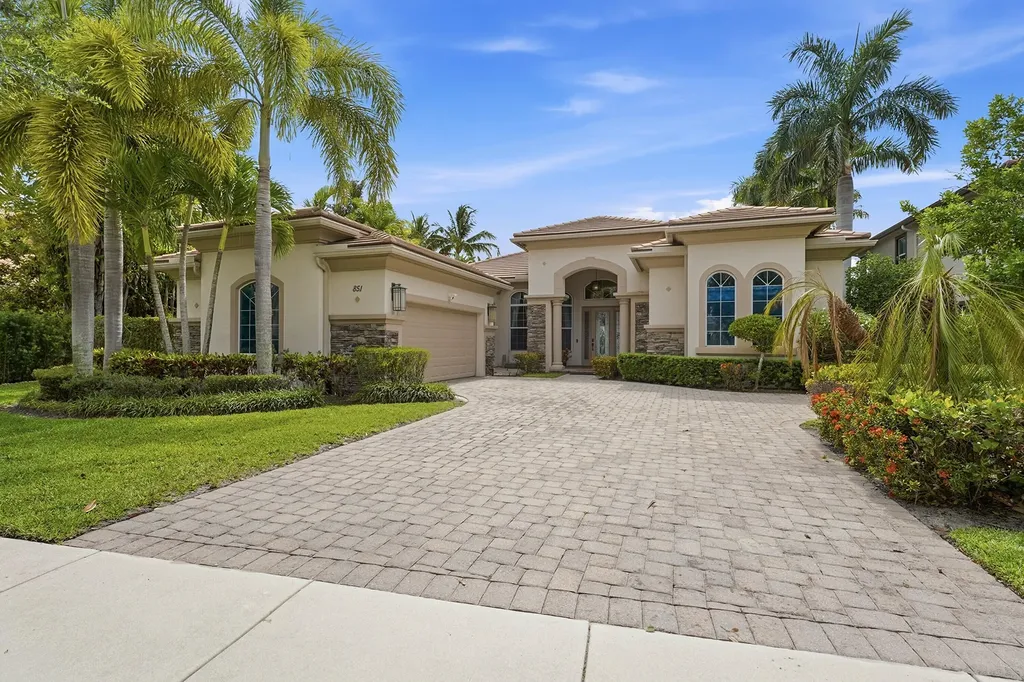851 Edgebrook Lane West Palm Beach FL 33411