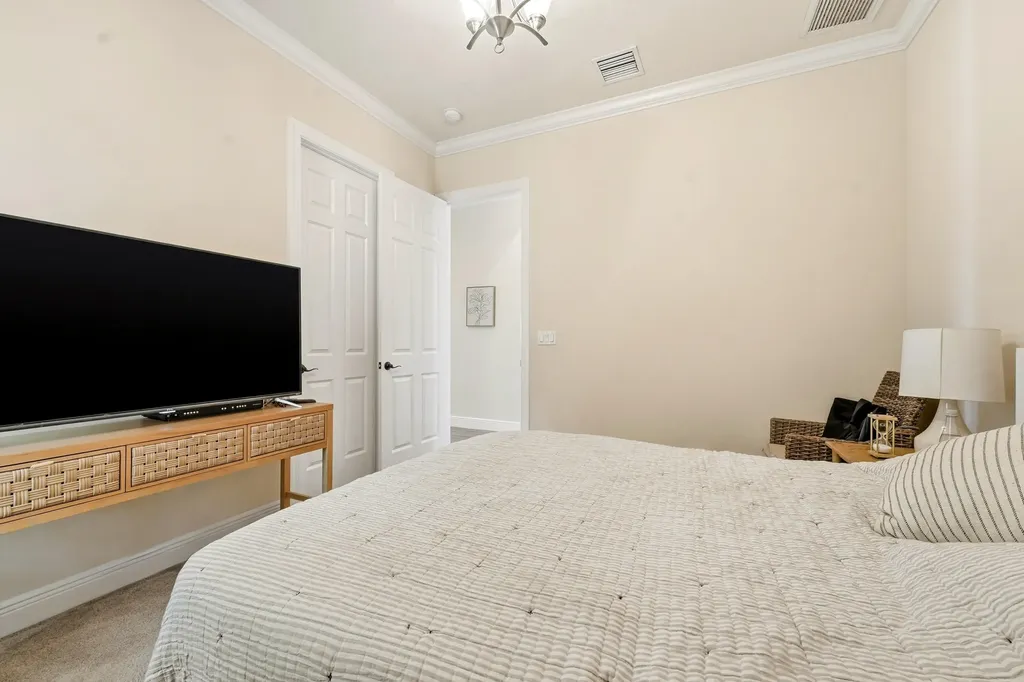 851 Edgebrook Lane West Palm Beach FL 33411
