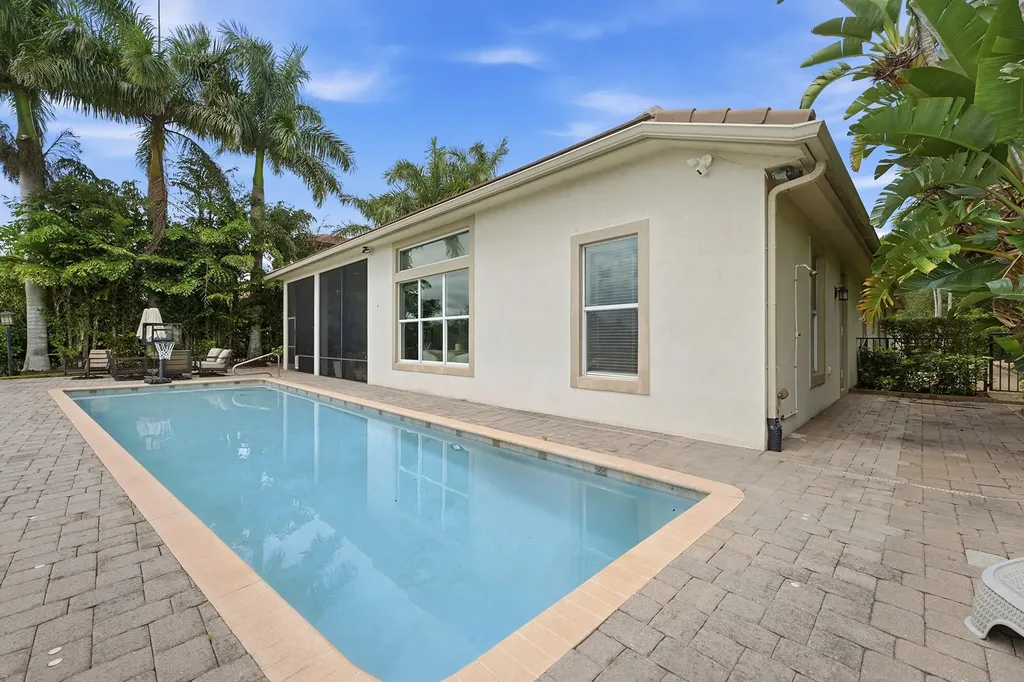 851 Edgebrook Lane West Palm Beach FL 33411