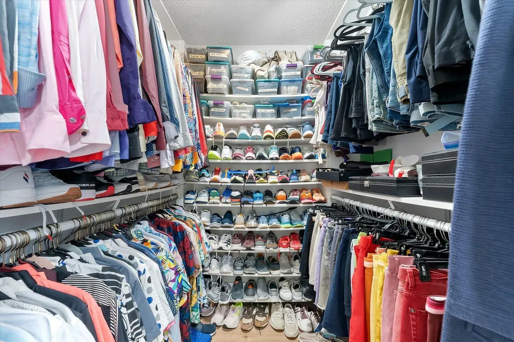 3900 Oaks Clubhouse Drive Pompano Beach FL 33069