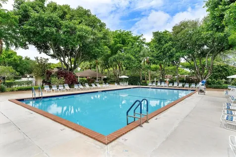 3900 Oaks Clubhouse Drive Pompano Beach FL 33069