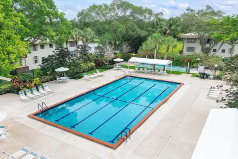 3900 Oaks Clubhouse Drive Pompano Beach FL 33069