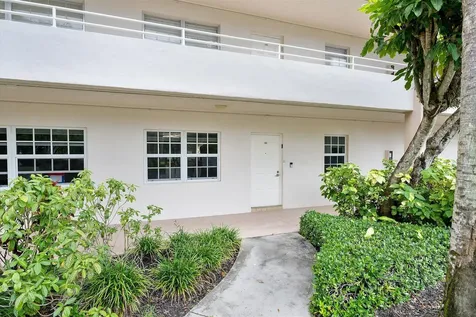 3900 Oaks Clubhouse Drive Pompano Beach FL 33069