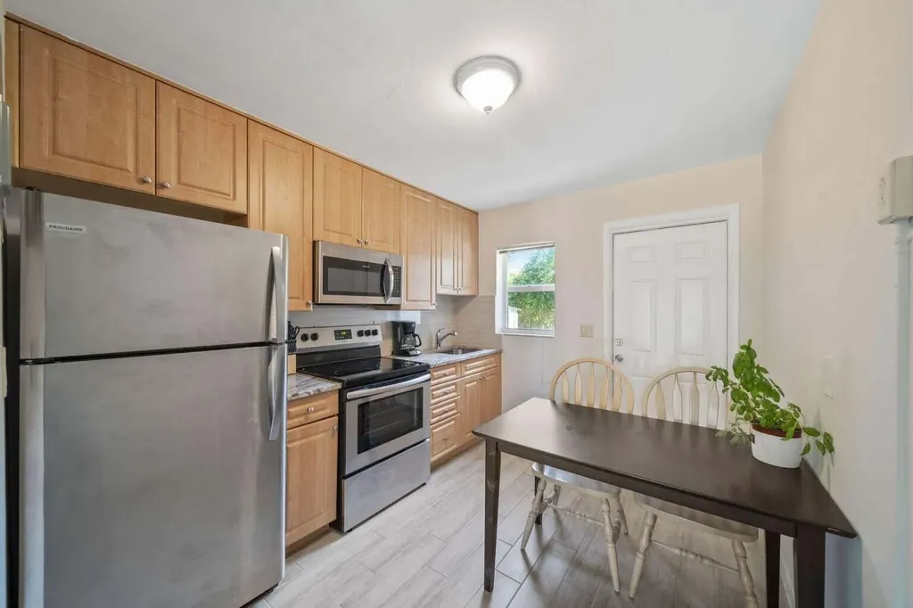 1201 NE 2nd Avenue Delray Beach FL 33444