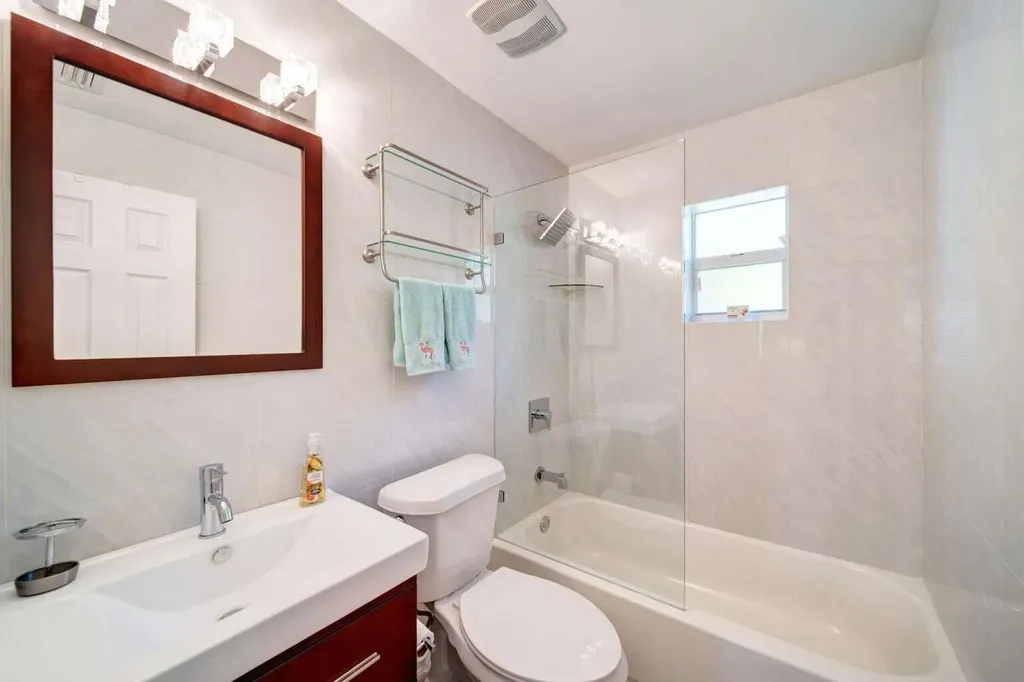 1201 NE 2nd Avenue Delray Beach FL 33444