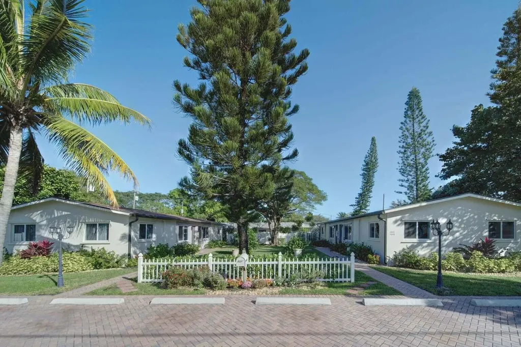 1201 NE 2nd Avenue Delray Beach FL 33444