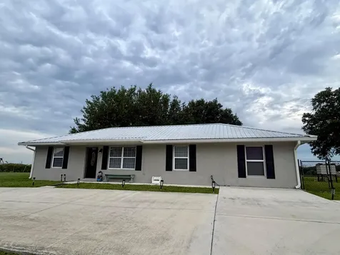 7823 SW 9th Street Okeechobee FL 34974