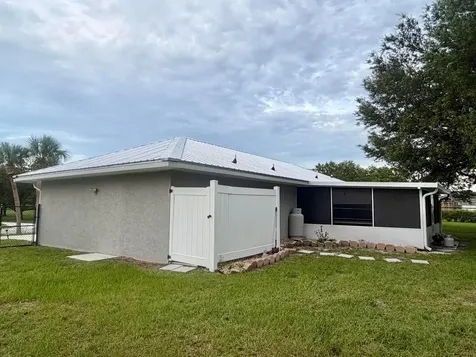 7823 SW 9th Street Okeechobee FL 34974