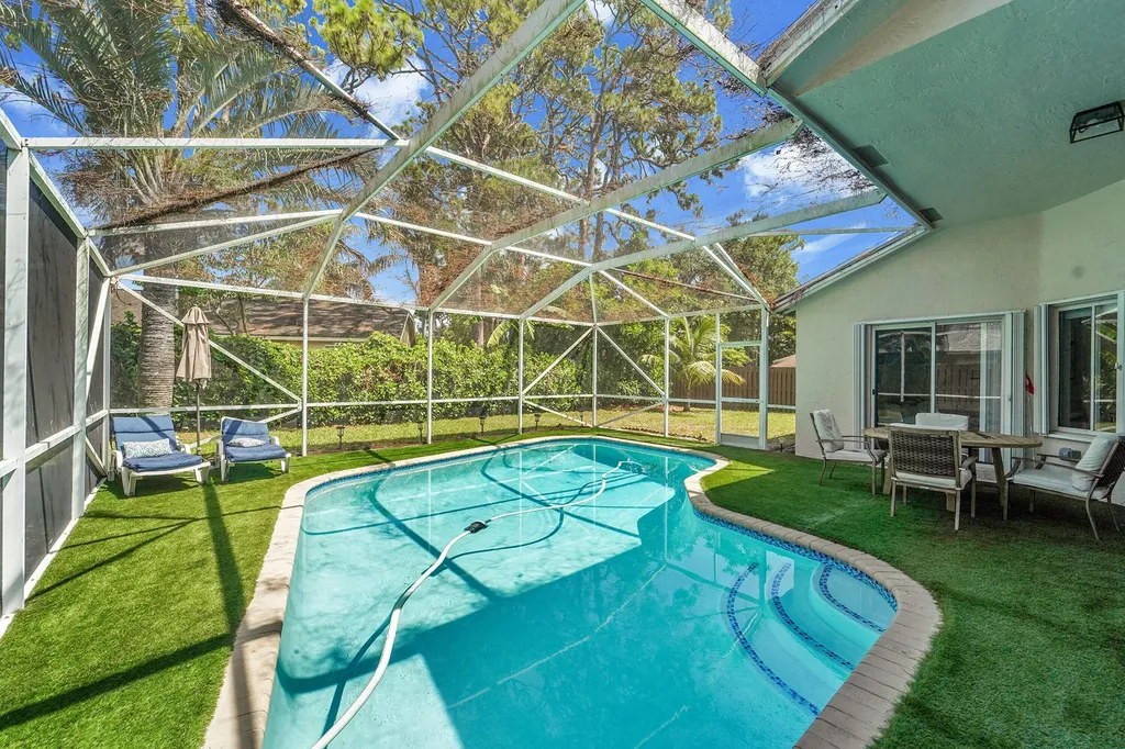 945 Sunflower Avenue Delray Beach FL 33445