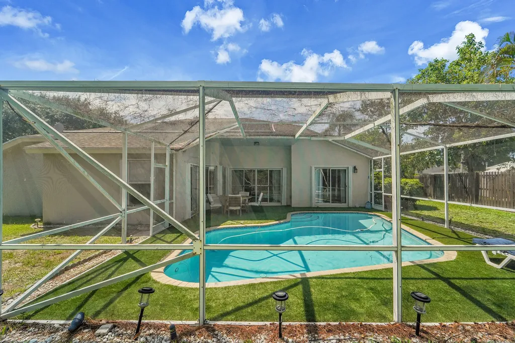 945 Sunflower Avenue Delray Beach FL 33445
