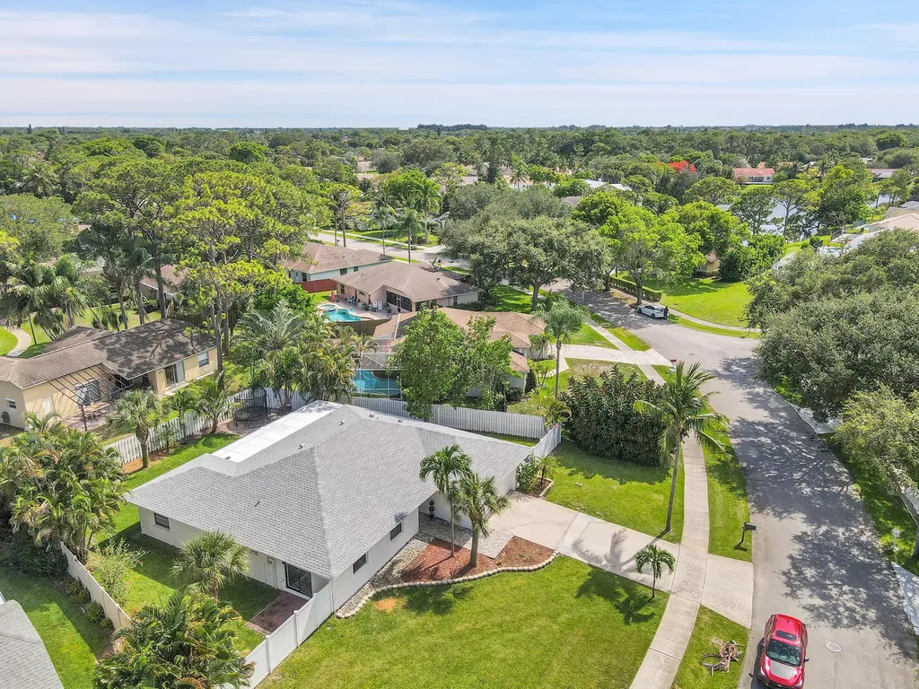 945 Sunflower Avenue Delray Beach FL 33445
