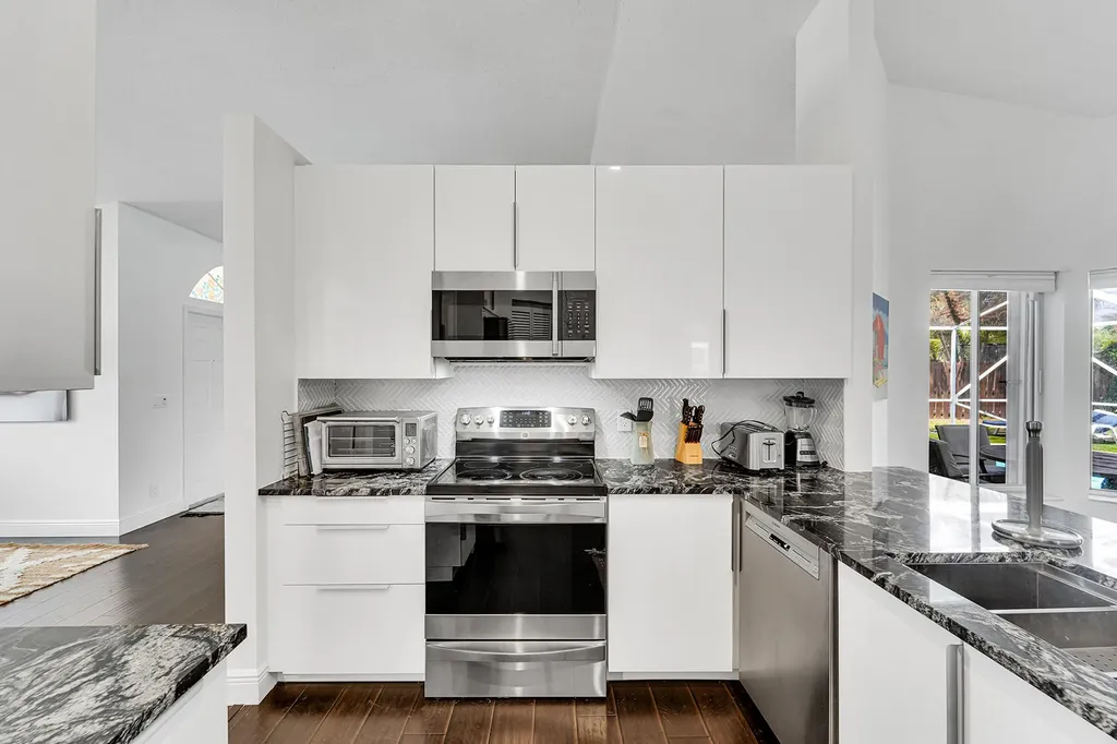 945 Sunflower Avenue Delray Beach FL 33445