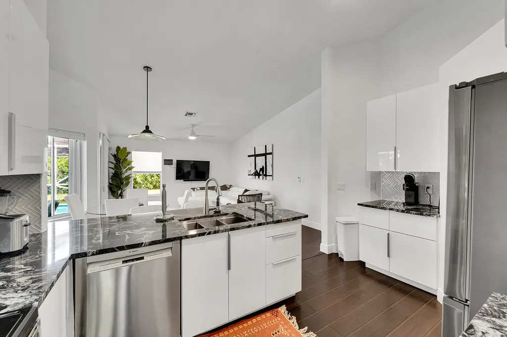 945 Sunflower Avenue Delray Beach FL 33445