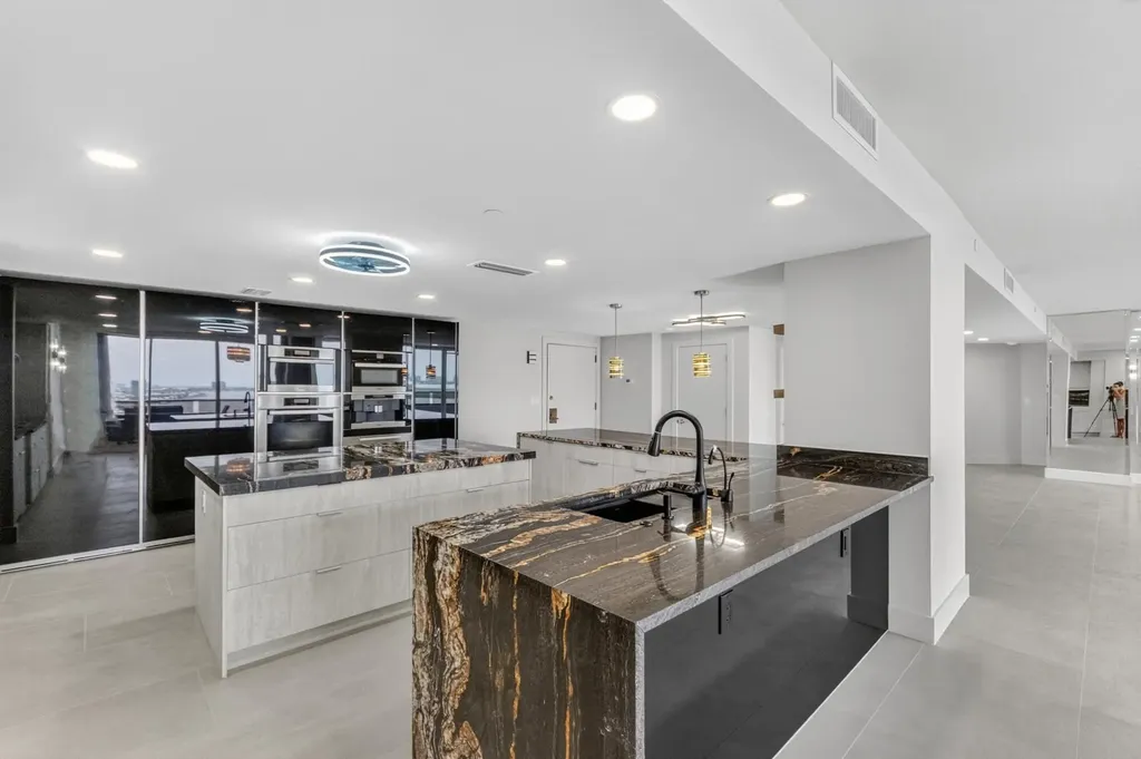 100 Lakeshore Drive North Palm Beach FL 33408