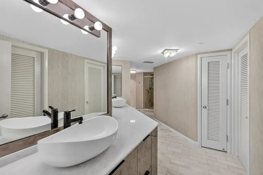100 Lakeshore Drive North Palm Beach FL 33408