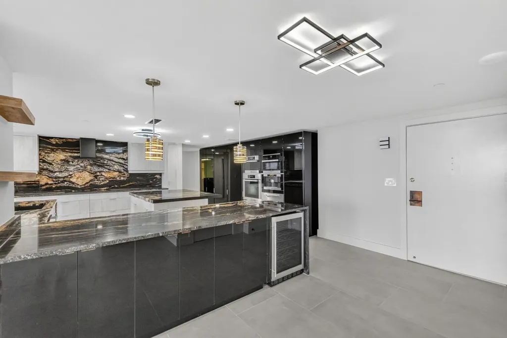 100 Lakeshore Drive North Palm Beach FL 33408