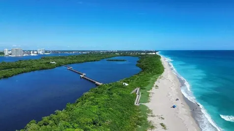 100 Lakeshore Drive North Palm Beach FL 33408