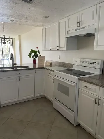 14 Royal Palm Way Boca Raton FL 33432